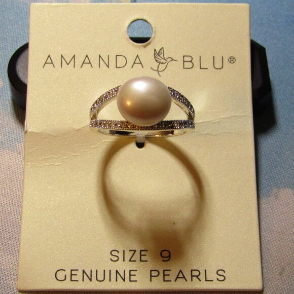 Amanda Blu | Cradled Pearl Ring w Diamond Crystals | Size 9 - Picture 1 of 3